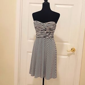 Bcbg Max Azria black and white strapless dress size Medium